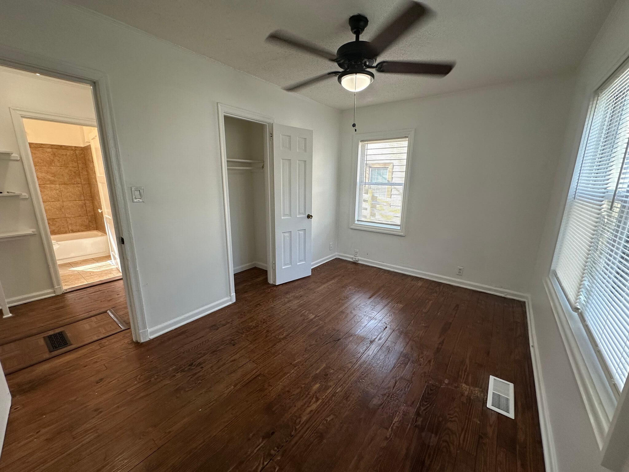 Building Photo - 1272 Lyle Pl NW