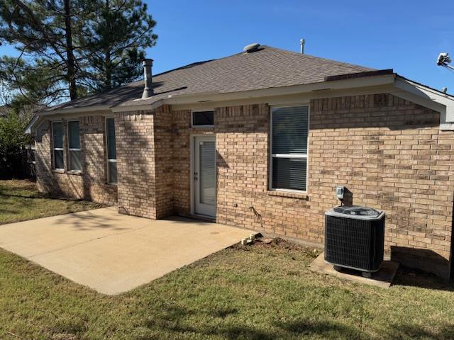 Building Photo - 105 Great Oaks Dr