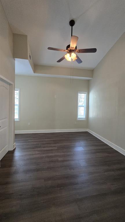 Building Photo - 305 Remuda Dr
