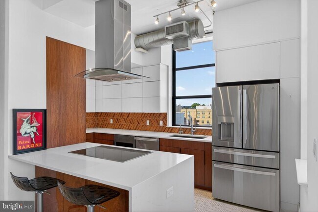 Building Photo - 2020 12th St NW