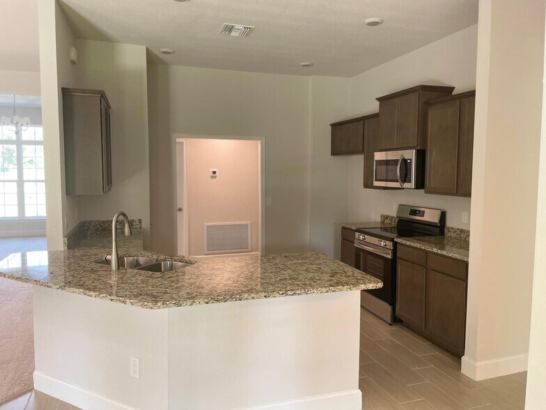 Building Photo - 5992 N Mahogany Ter