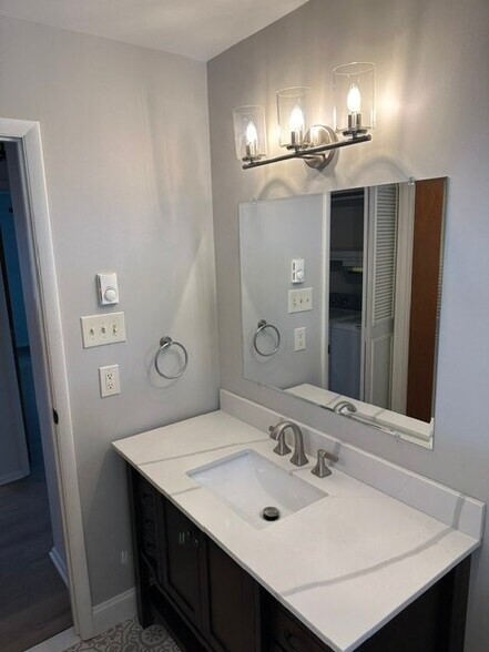 Building Photo - 278C Kingston Ct