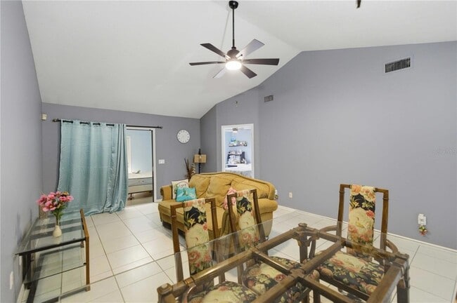 Building Photo - 7818 NE 21 Ave