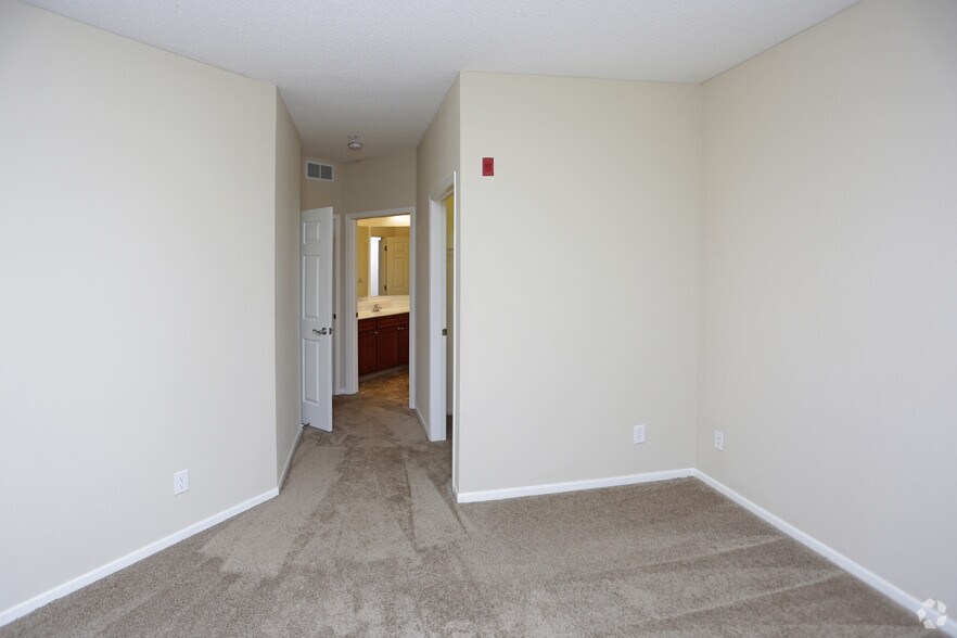 Arrive at Medicine Lake 1020 W Medicine Lake Dr Plymouth MN 55441