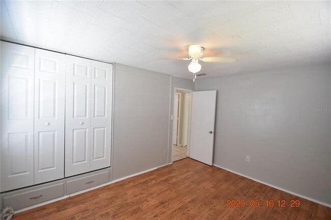 Building Photo - 872 51st Ave N