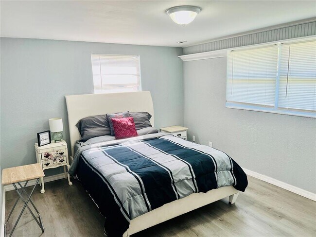 Building Photo - 3405 Wilson Dr