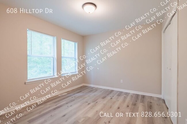 Building Photo - 608 Hilltop Dr