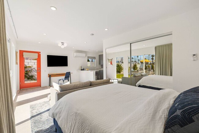Building Photo - Casa del Sol- Modern Paradise w/ Pool and Casita (Monthly Only - No Long Term)