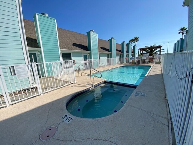 Building Photo - LEEWARD COVE CONDOMINIUMS, UNIT B9