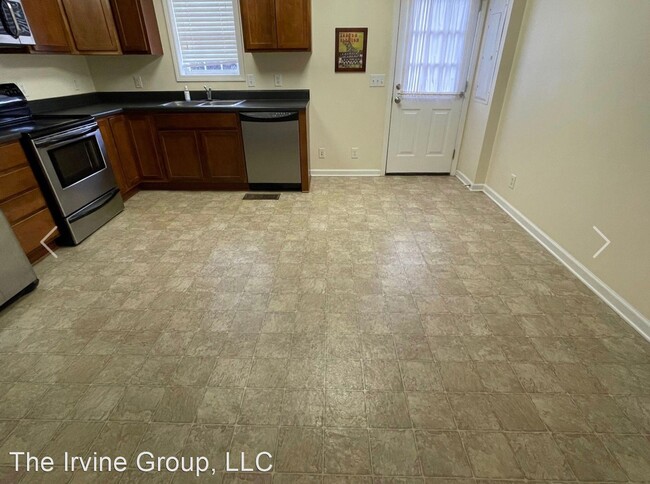 Building Photo - 2 br, 2.5 bath House - 1814 Station Drive