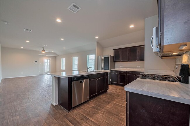 Building Photo - 15312 Timber Preserve Ln