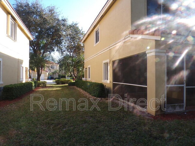 Building Photo - 1620 Cetona Dr