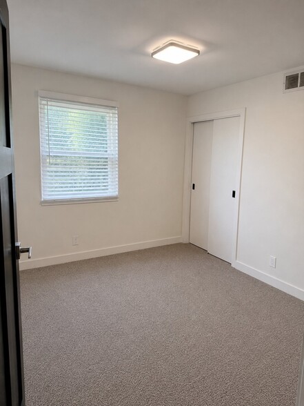 Building Photo - 7451 S 75th St