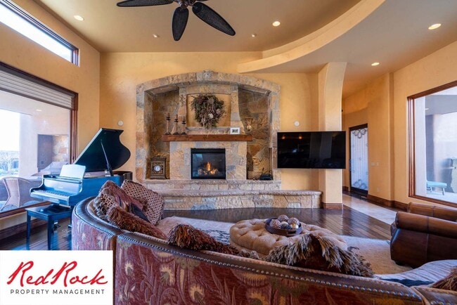 Building Photo - Incredible 4 Bedroom, 4 Bathroom FULLY FURNISHED Property in Entrada with a Private Pool! 18 Mont...