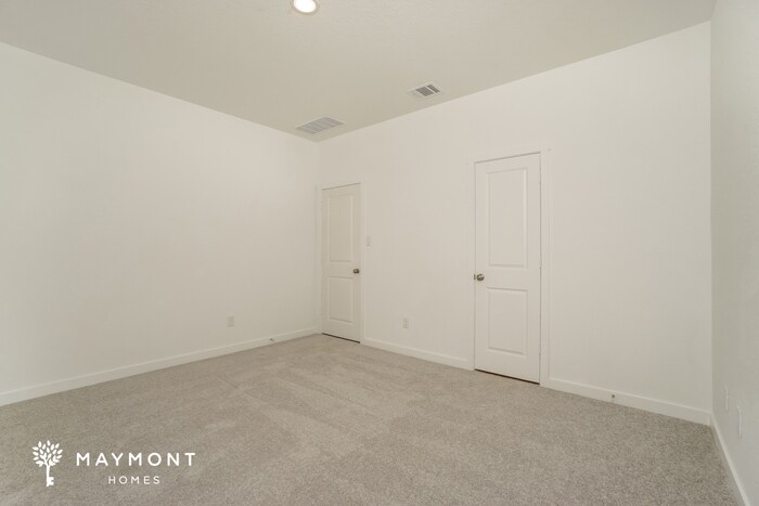 Building Photo - 4052 Shaw Tree