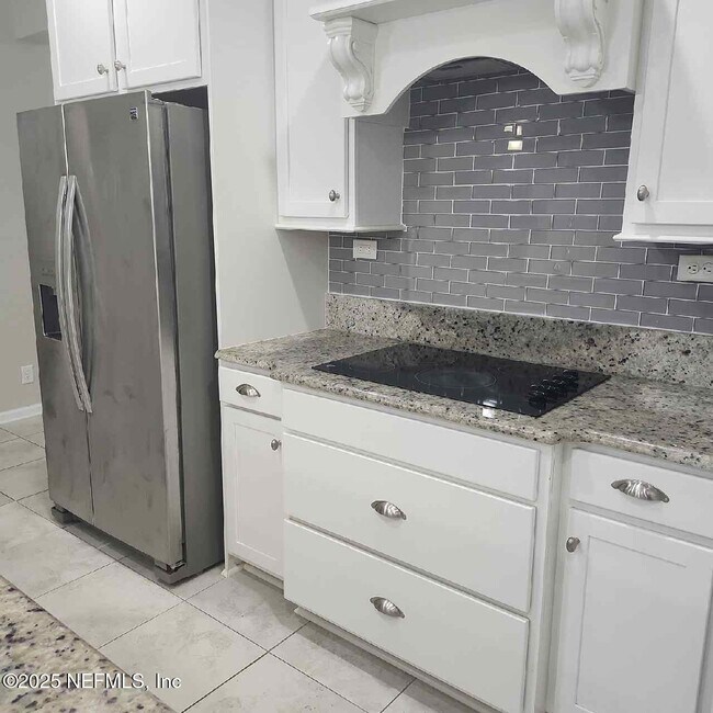 Building Photo - 97389 Harbor Concourse Cir