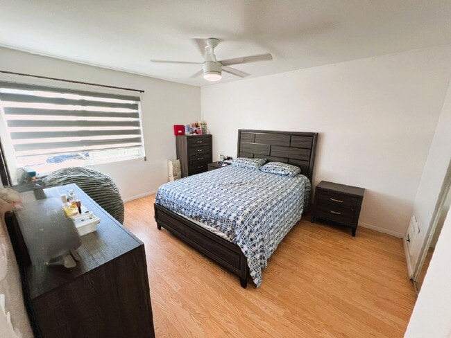 Building Photo - Updated 2 Bedroom, 1 Bath in North Park w/...