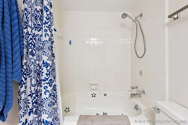 Building Photo - 6814 S Toledo Ave