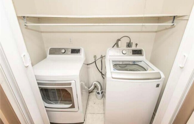 Building Photo - 4355 Maryland Ave