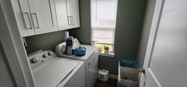 Building Photo - 5309 Oceanport Dr