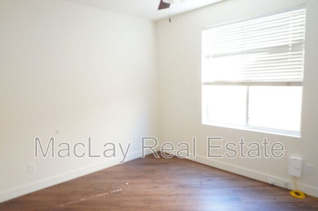 Building Photo - 15410 S 17th Ln