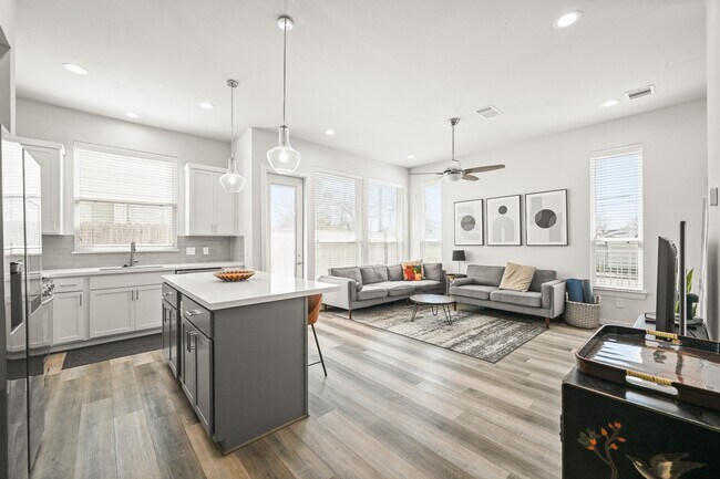 Building Photo - 4002 Elser St