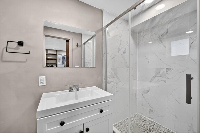 Building Photo - Boho Retreat in the Heart of Cheverly