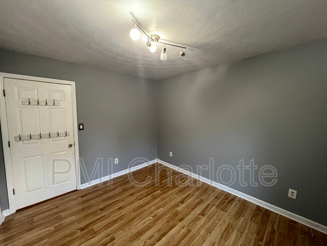 Building Photo - 1784 Ashley St