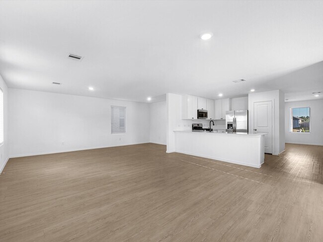 Building Photo - 25433 Carnation Ct