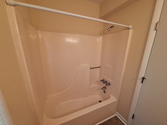 Building Photo - Single Family Home