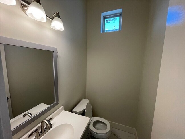 Building Photo - 5306 Eigel St