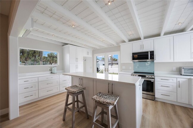 Building Photo - 15565 Gulf Blvd