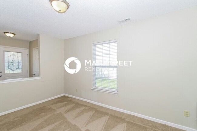 Building Photo - 4 Bedroom Pet-Friendly Home in Franklin, I...