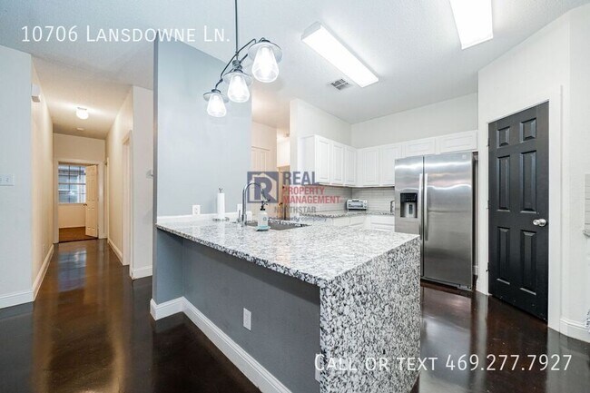 Building Photo - 10706 Lansdowne Ln