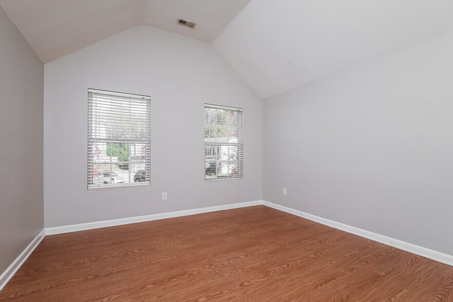 Building Photo - 5212 Chasteal Trail