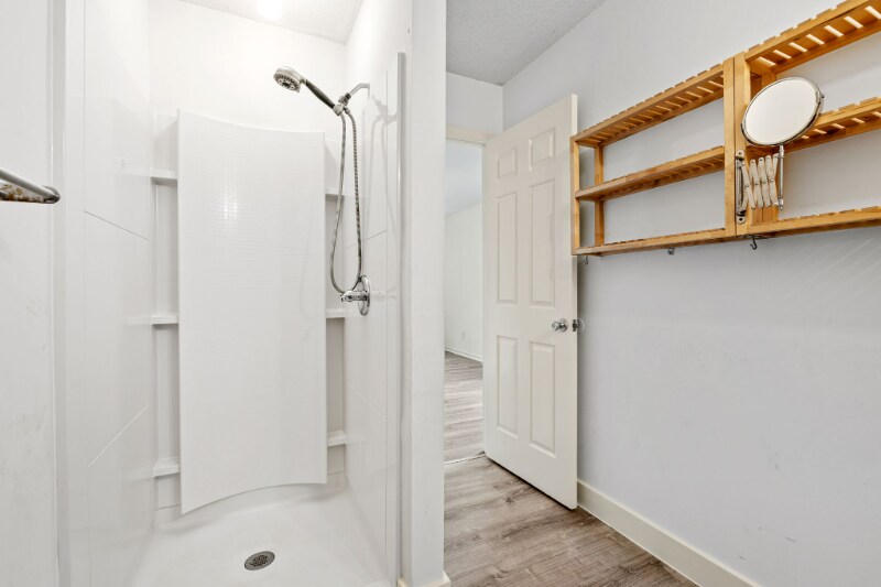 Building Photo - 111 Ticonderoga Dr