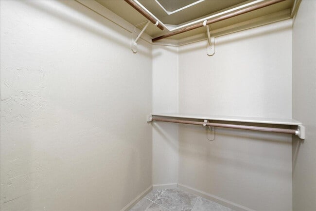 Building Photo - 2207 E Tahitian Way