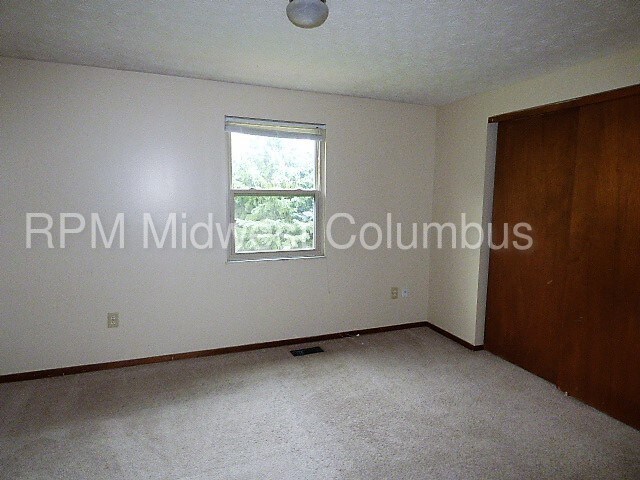 Building Photo - Dublin 2 BR Condo