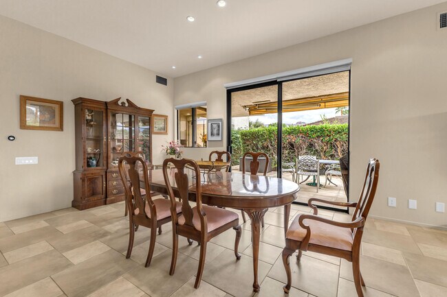 Building Photo - 31 Stanford Dr