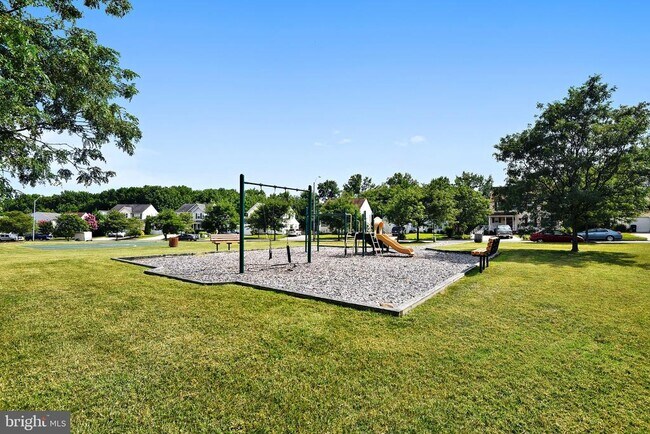 Building Photo - 7510 E Plateau Dr