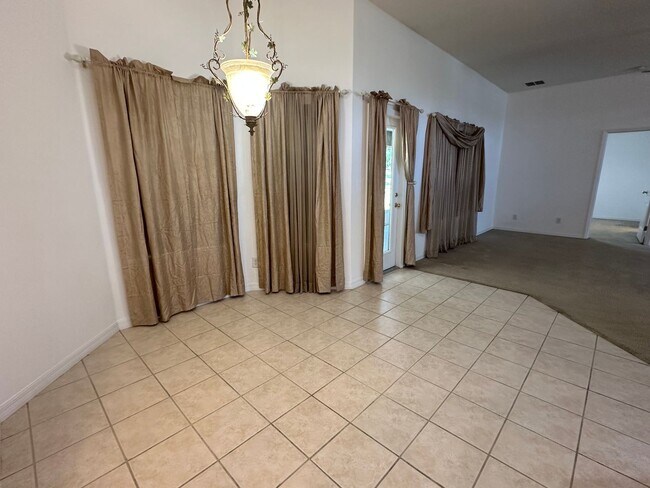 Building Photo - 4 Bedroom, 3 Bath, 3 Car Garage on 1 Acre ...