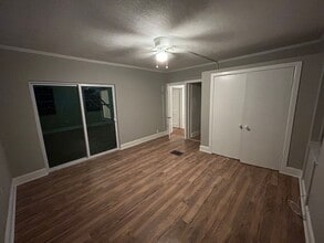 Building Photo - Palmetto unit for rent near local marinas,...
