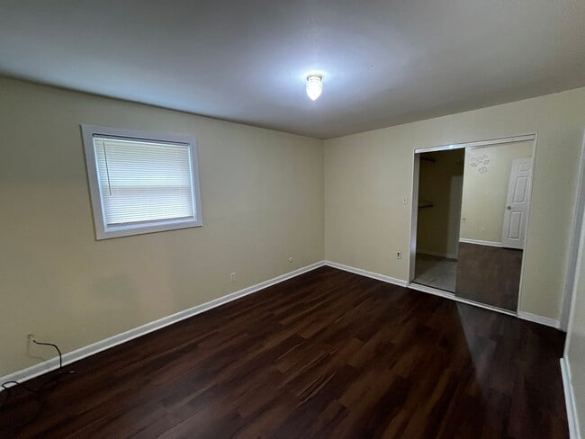 Building Photo - 951 Celia Dr