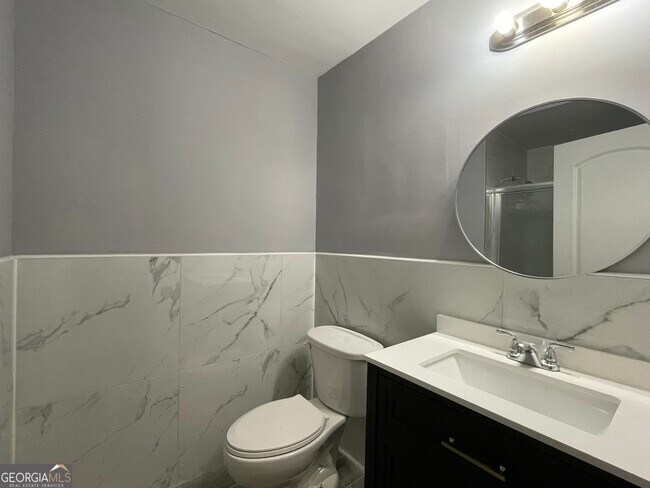 Building Photo - 2352 Arrow Cir