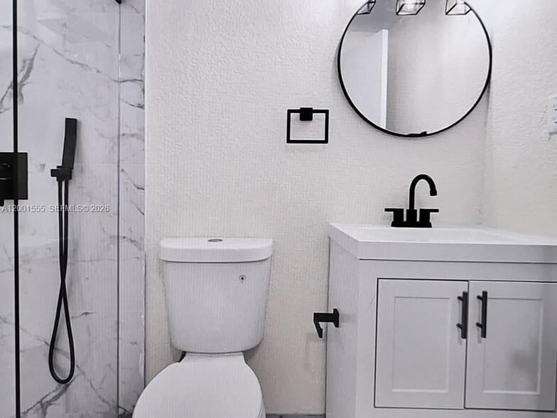 Building Photo - 2273 SW 5th St