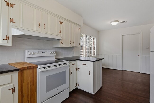 Building Photo - 3626 Latma Dr