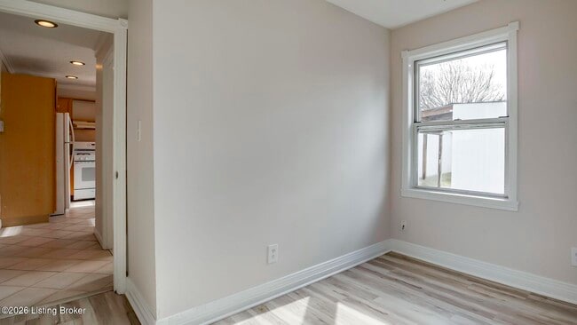 Building Photo - 3318 Van Winkle Dr