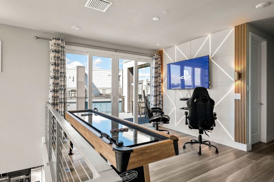 Primary Photo - 7740 Sandy Ridge Dr