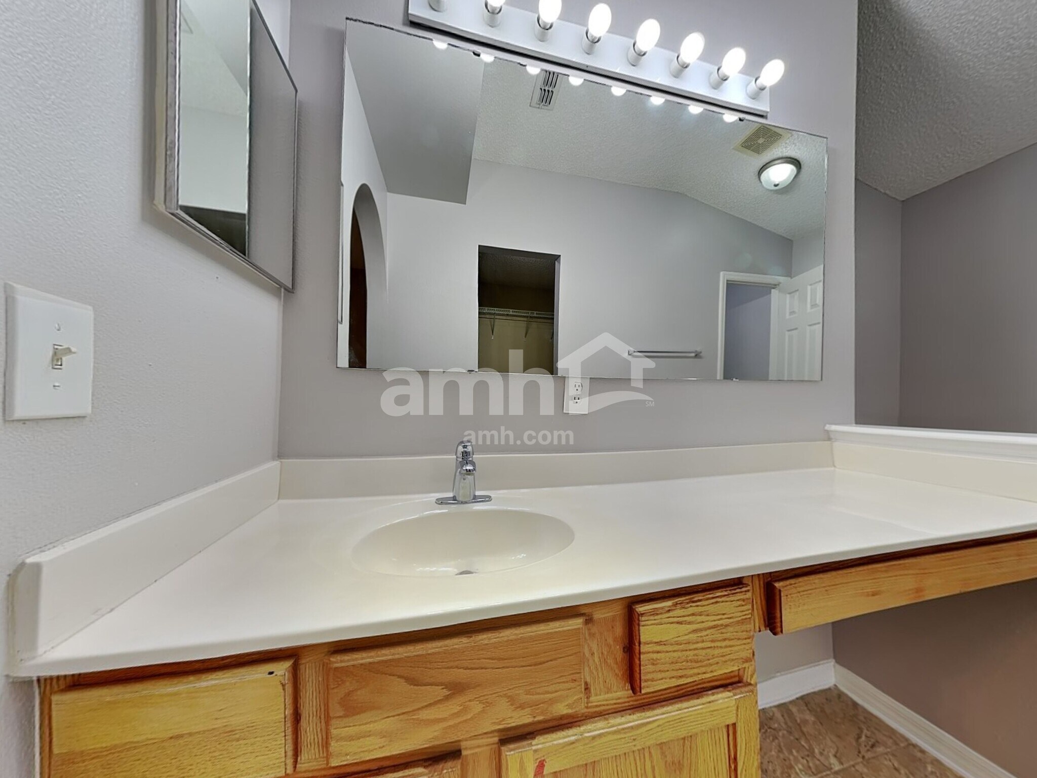 Building Photo - 16918 Corner Hill Ct