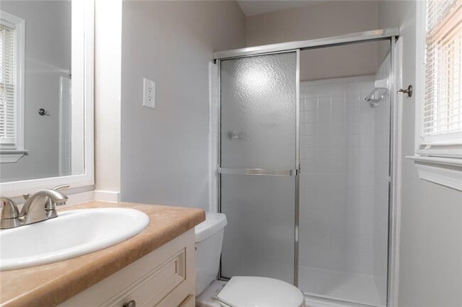 Building Photo - 3599 Lower Roswell Rd